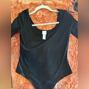 H$M short sleeve body suit